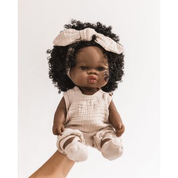 MRS ERTHA LORETAS SWEET POP, kinder pop van Mrs Ertha, seizoenen gerelateerd, culturelen poppen, www.littlelegends.nl