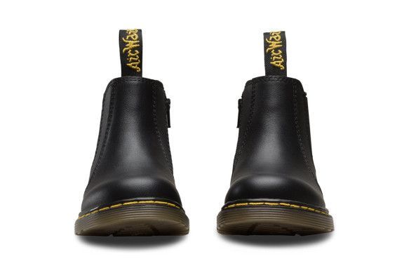 Dr martens shenzi shop
