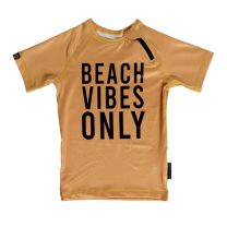 UV T-SHIRT BEACH VIBES ONLY, beschermend zwem shirt voor kinderen van beach & bandits, upf50+, oranje shirt, www.littlelegends.nl