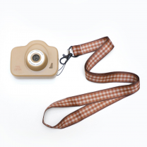 Mrs Ertha my first cam, mijn eerste camera, peanut vintage squares www.littlelegends.nl
