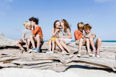 NEW BRAND: BEAR & MEES